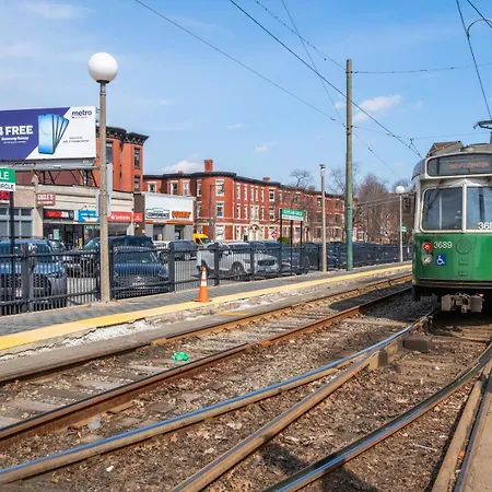 W/ Ac, W/d & Line * Boston