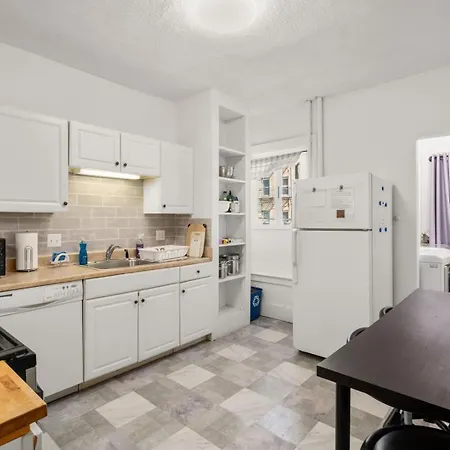 Apartment Near Line & Bc Boston