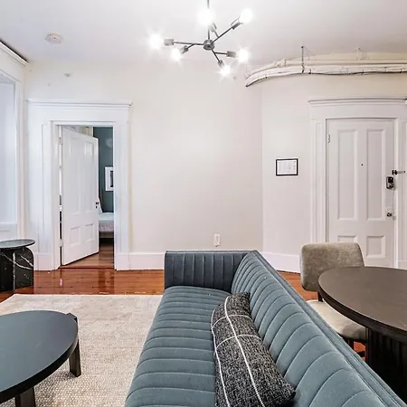 The Beacon Hill Apartment