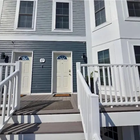 A New 3 Bedroom 4 Beds 2 Bath, 2 Apartment Boston