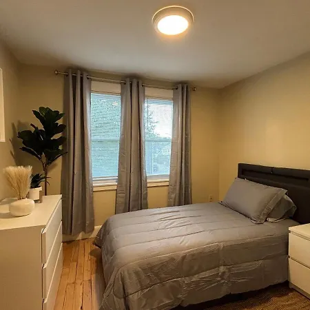 Apartment Modern 3 Bedroom With Parking In Boston