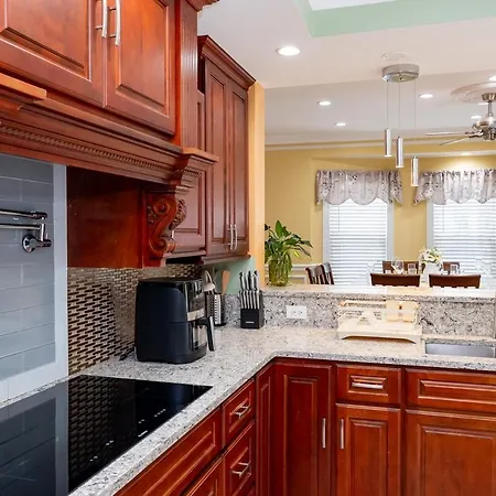 Spacious 5br Single House Near Bostonfree Parking 47 Apartment *