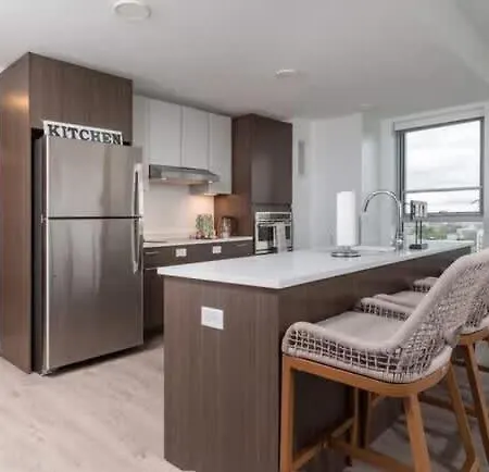 2br Cozy Near Harvard Retreat W Workspace & Game Apartment *