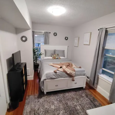 Stylish 3br King Bed Ideal For Professionals
