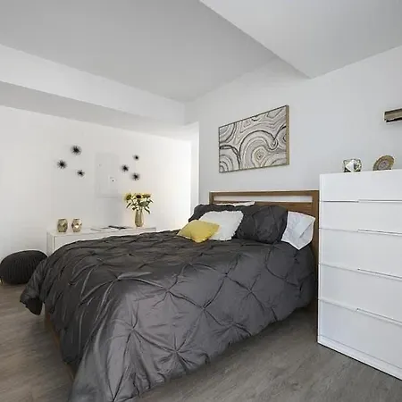 Apartment 2br Retreat Gym W&d Golf Boston