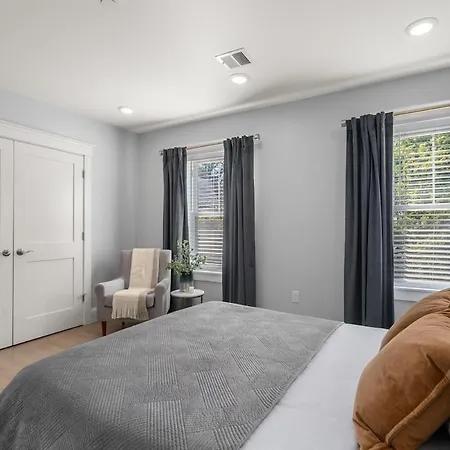 New 3 Bedroom, 2 Bath Unit, Meadow View!