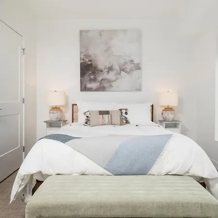 Apartment Cozy 2br Near Harvard With Gym Golf & Work Space