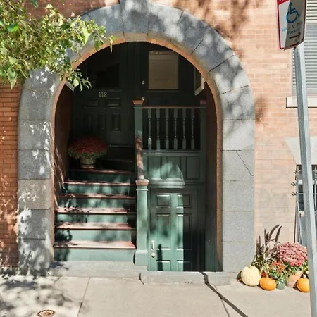 The Gallery - South End Designer Apartment