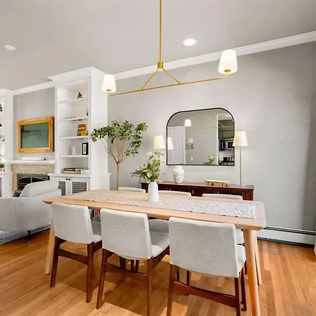 South End Historic Rowhouse - World Cup Apartment