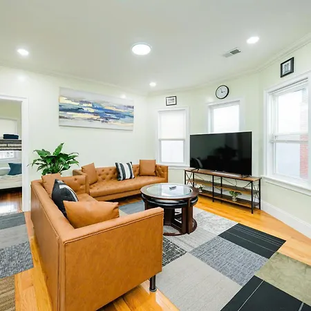Inviting 4br - Kid Friendly - Near I-95 & Free Parking 90-2