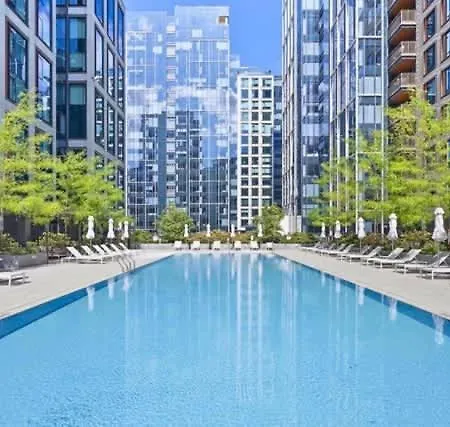 Bright Seaport Walk To Waterfront Dining *