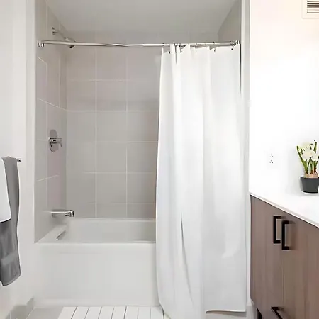 2br Retreat Near Harvard & Transit *