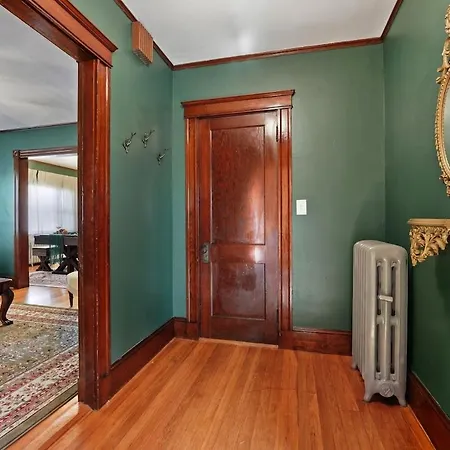 Apartment Charming 3br Garage Ev, Pool Table *