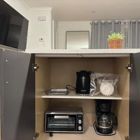 Modern 3 Bedroom With Parking In * Boston