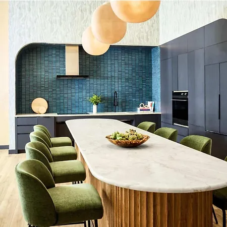 Apartment Luxury Near Harvard Business & Gym