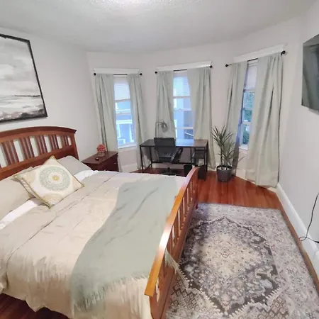 Stylish 3br King Bed Ideal For Professionals Boston