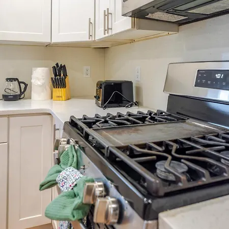 Family Retreat 4br - Near Redline & 5mins To Franklin Park Zoo - Free Parking 27 Apartment Boston