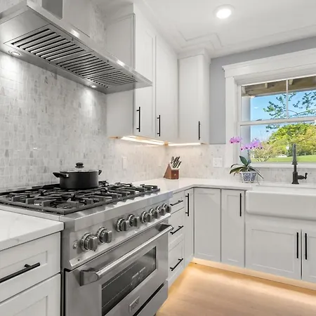 New 3 Bedroom, 2 Bath Unit, Meadow View! Boston