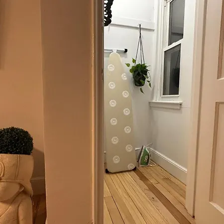 Apartment Modern 3 Bedroom With Parking In Boston