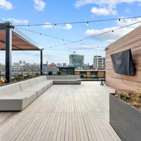 2br Pool Views Near Public Garden Apartment Boston