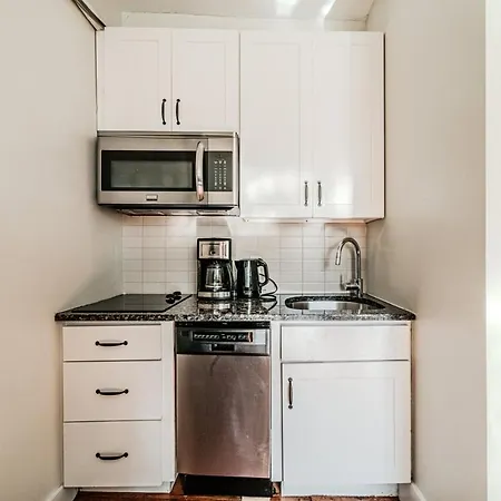 Beacon Hill Nights Apartment