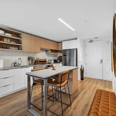2-bedroom Lux In Seaport Next To Convention Center
