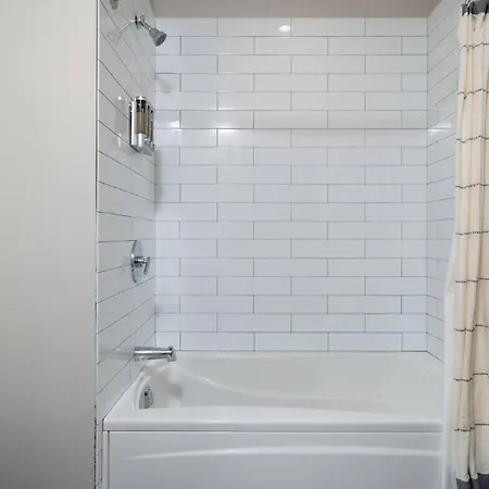 2br Den Fenway Walk To Bu Longwood Red Sox Apartment *