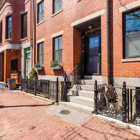 South End Historic Rowhouse - World Cup Apartment