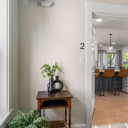 New 3 Bedroom, 2 Bath Unit, Meadow View! Apartment *