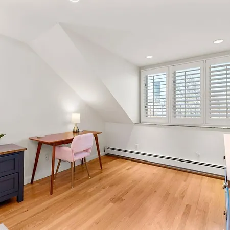 South End Historic Rowhouse - World Cup Apartment Boston