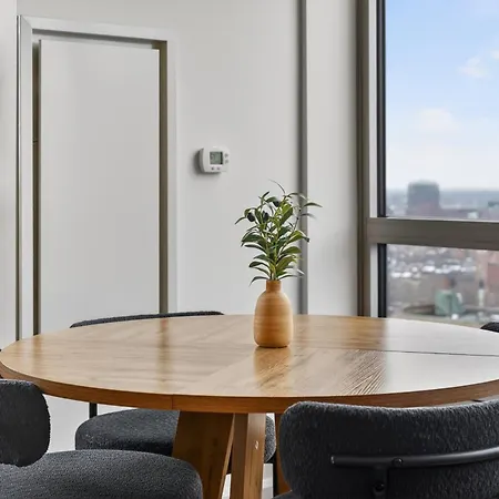 Apartment 2 Bedroom Lux In Downtown Tower