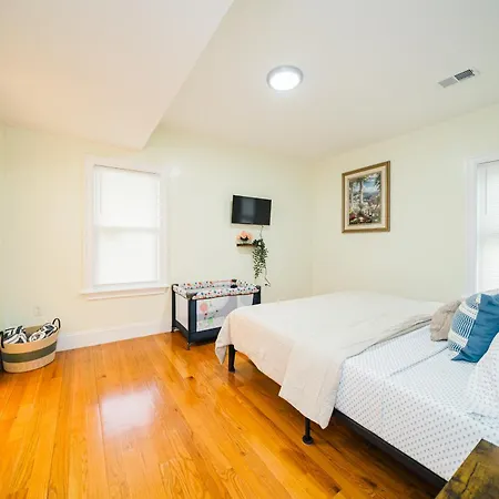 Inviting 4br - Kid Friendly - Near I-95 & Free Parking 90-2 Apartment *