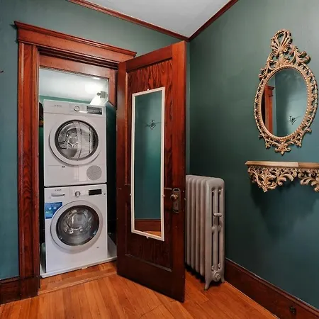 Apartment Charming 3br Garage Ev, Pool Table