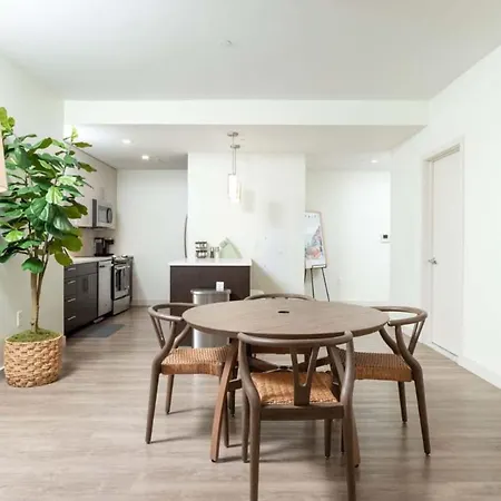 Apartment 2br Den Fenway Walk To Bu Longwood Red Sox *