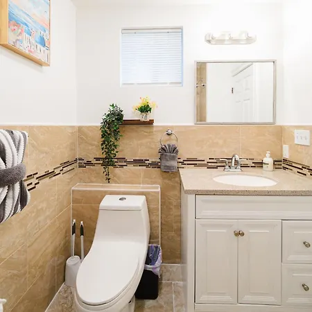 Inviting 4br - Kid Friendly - Near I-95 & Free Parking 90-2 Apartment