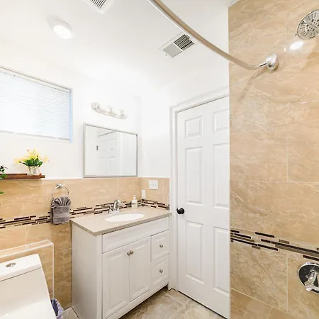 Inviting 4br - Kid Friendly - Near I-95 & Free Parking 90-2