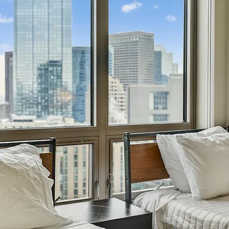 2 Bedroom Lux In Downtown Tower Apartment *