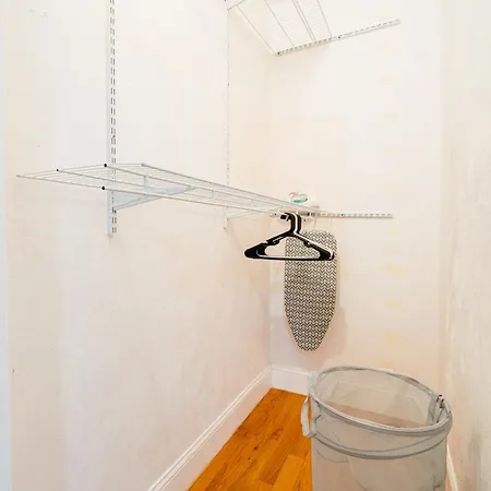 Inviting 4br - Kid Friendly - Near I-95 & Free Parking 90-2 Boston
