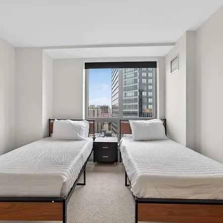 2 Bedroom Lux In Downtown Tower Apartment