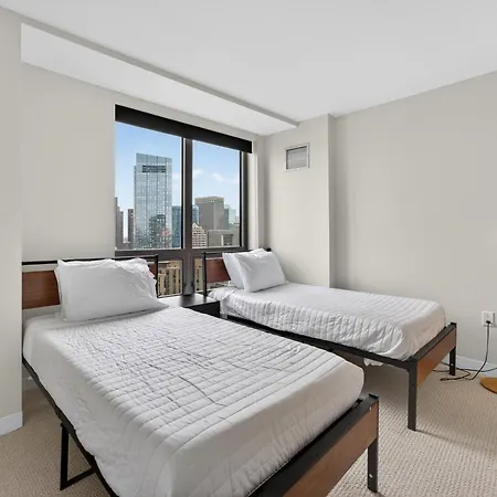 2 Bedroom Lux In Downtown Tower Apartment