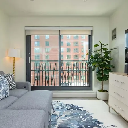 2br Den Fenway Walk To Bu Longwood Red Sox Apartment Boston