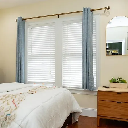 Spacious 5br Single House Near Bostonfree Parking 47 *