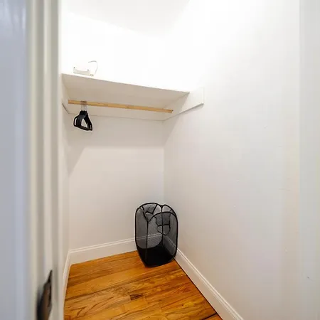 Apartment Family Retreat 4br - Near Redline & 5mins To Franklin Park Zoo - Free Parking 27 *