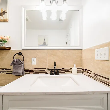 Inviting 4br - Kid Friendly - Near I-95 & Free Parking 90-2 Boston