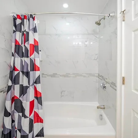 Family Retreat 4br - Near Redline & 5mins To Franklin Park Zoo - Free Parking 27