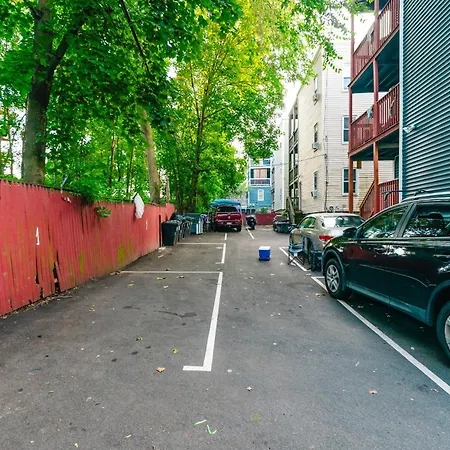 Apartment Family Retreat 4br - Near Redline & 5mins To Franklin Park Zoo - Free Parking 27