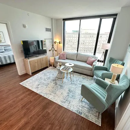 Back Bay Penthouse With Gym Parking In Unit Washer Dryer *