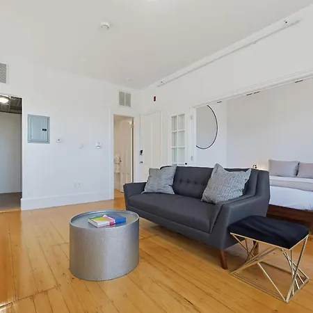Back Bay Near Line, Dining & Hynes Apartment