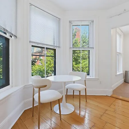 Brownstone, Steps To Shopping & Dining Apartment