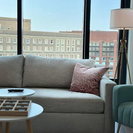 Back Bay Penthouse With Gym Parking In Unit Washer Dryer